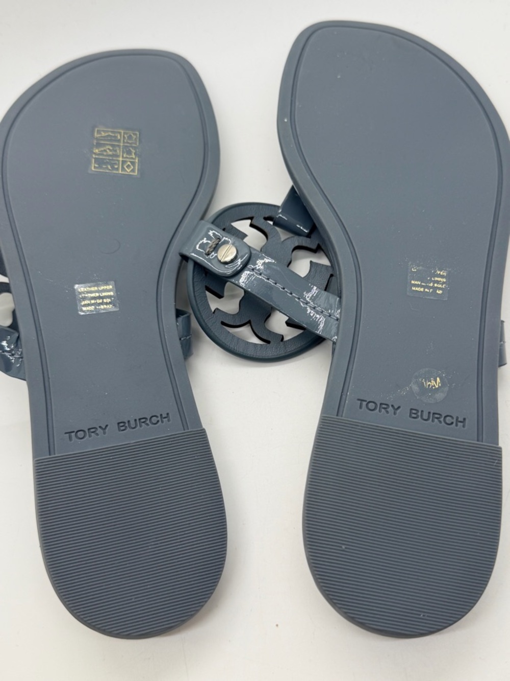 New Tory Burch Miller Patent Leather Sandals in Malta Gray Size 7.5 - Picture 7 of 12